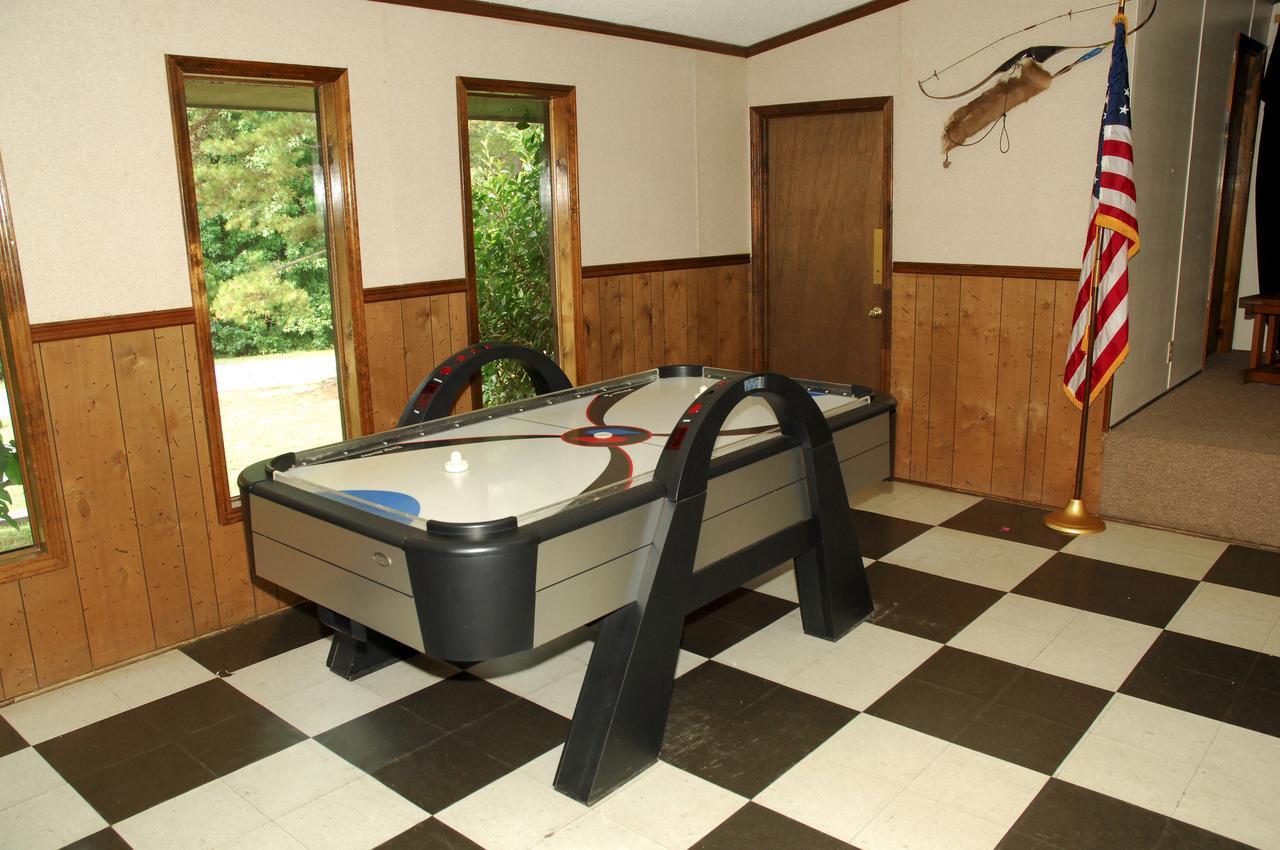 Carolina Landing Camping Resort Two-Bedroom Cabin 1 Fair Play Zewnętrze zdjęcie